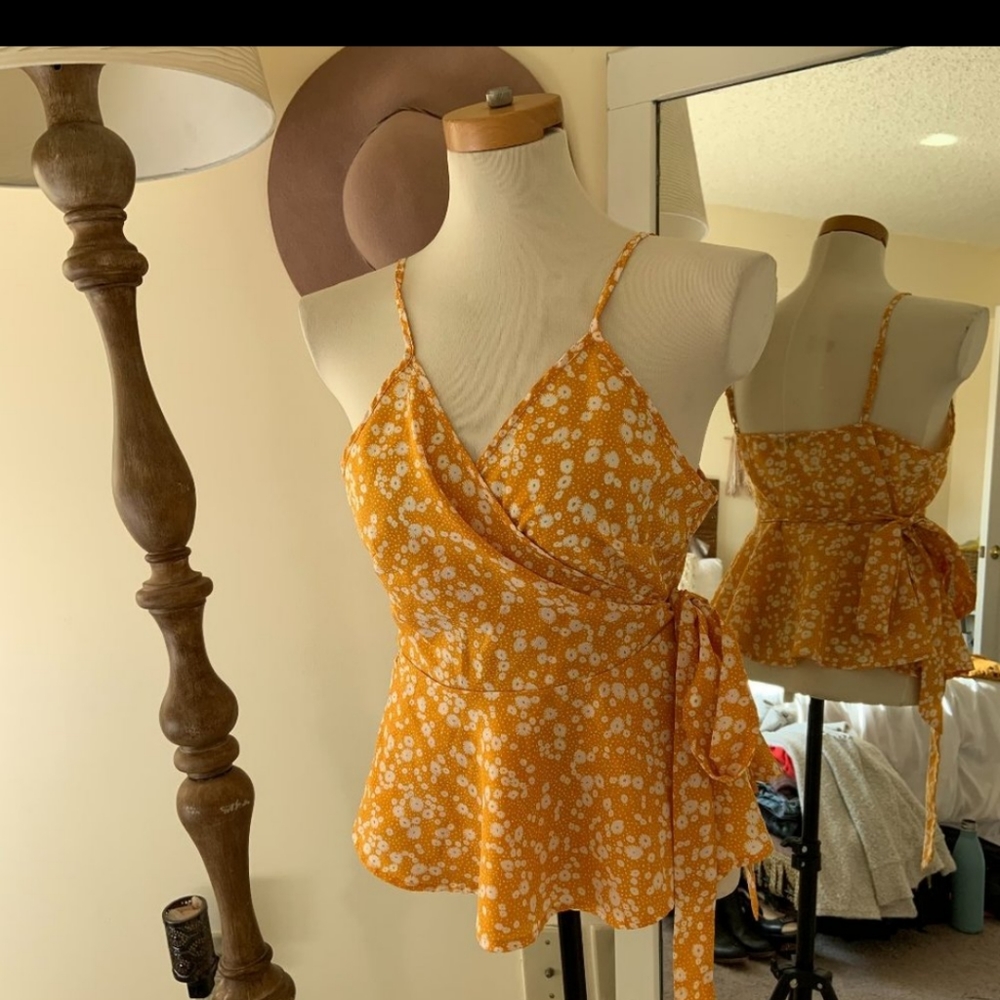 Shein Yellow Gold Floral Wrap Top Size Large